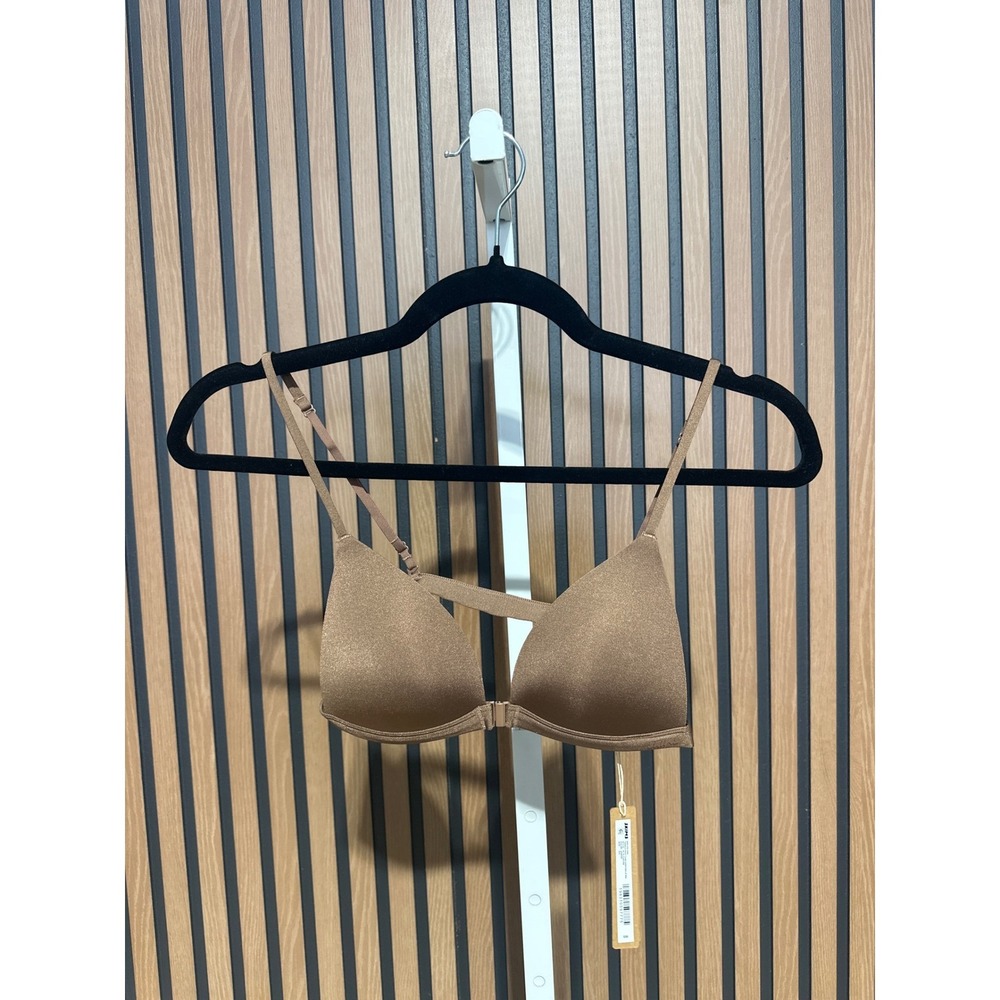 SKIMS NWT Wireless Form Triangle Front Close Super Push-Up Bra - Size 34A